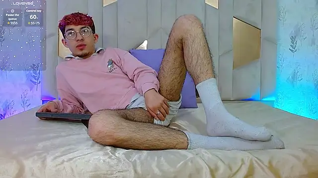 Axel tay online show from 09-15-25, 03:29