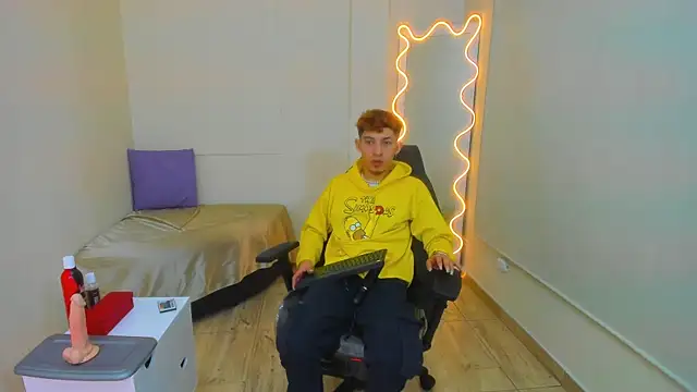 Axel tay online show from 10-25-25, 03:38