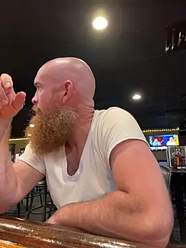 Snapshot of 32XRedBeard chatting on 01-27-25, 05:26 32XRedBeard online show from 01-27-25, 05:26