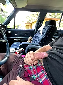 Snapshot of 32XRedBeard chatting on 09-13-25, 03:34 32XRedBeard online show from 09-13-25, 03:34