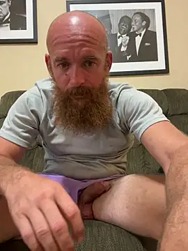 Snapshot of 32XRedBeard chatting on 05-28-26, 09:54 32XRedBeard online show from 05-28-26, 09:54
