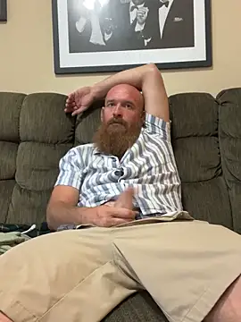 Snapshot of 32XRedBeard chatting on 05-08-26, 10:46 32XRedBeard online show from 05-08-26, 10:46