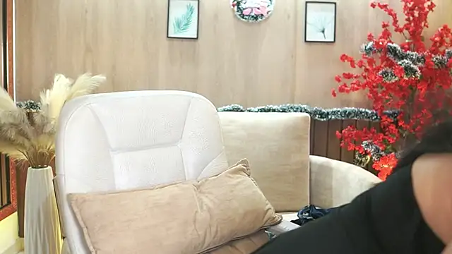 Emma Walkerr  online show from 12-22-25, 07:03