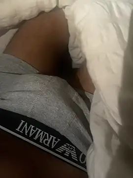 mdnn77 online show from 02-21-25, 01:00