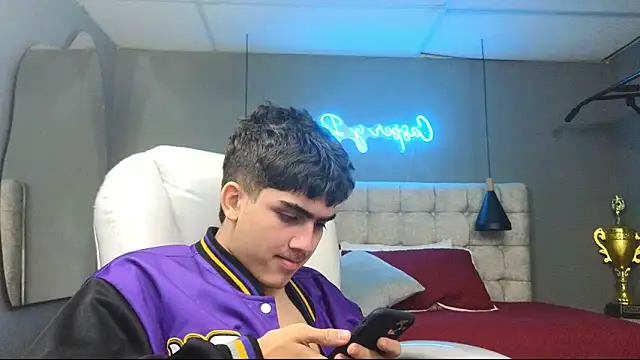 Tommy18   online show from 02-27-25, 10:22