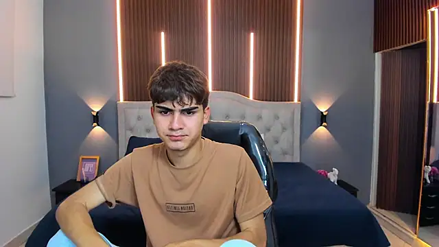 Tommy18   online show from 11-14-25, 03:43