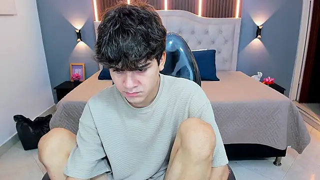 Tommy18   online show from 04-07-26, 03:30