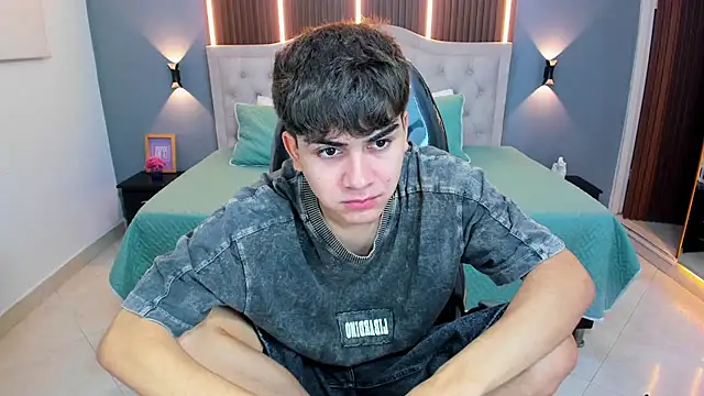 Tommy18   online show from 02-28-26, 03:28