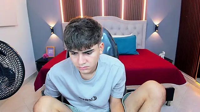 Tommy18   online show from 02-12-26, 03:28