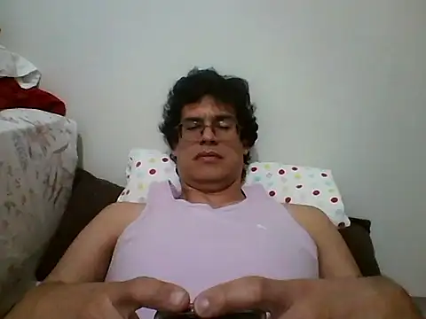 Snapshot of AgneloFly chatting on 05-05-26, 02:58 AgneloFly online show from 05-05-26, 02:58