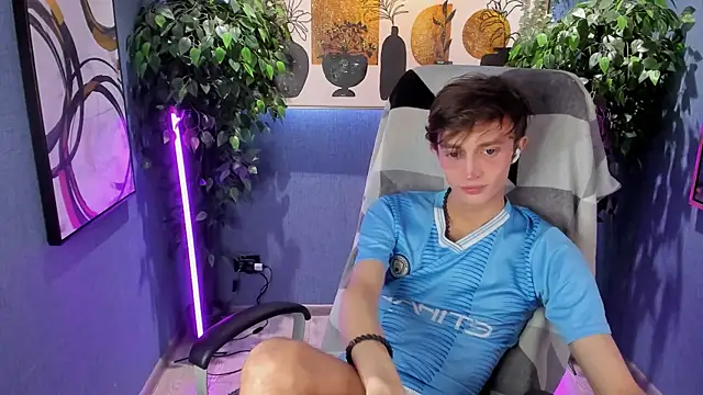 John Weasley online show from 09-25-25, 04:24