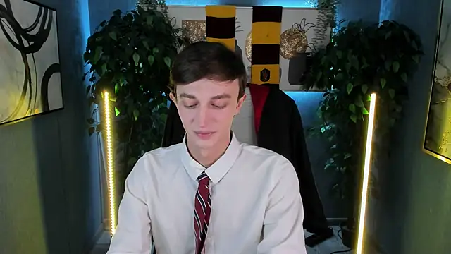 John Weasley online show from 10-19-25, 06:16