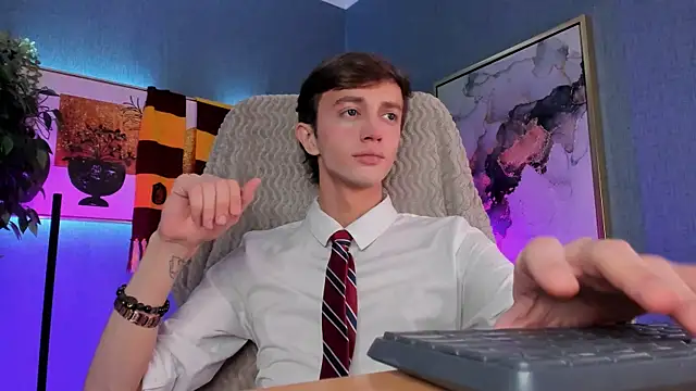 John Weasley online show from 11-21-25, 02:49