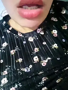 Snapshot of nonalona199999 chatting on 02-28-25, 09:12 nonalona199999 online show from 02-28-25, 09:12