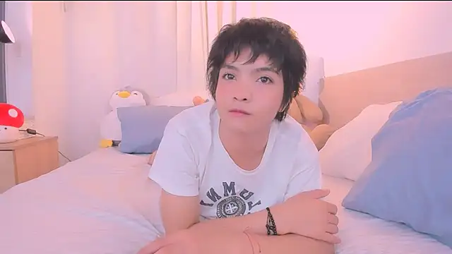 Snapshot of AllanYong18 chatting on 01-08-26, 06:41 AllanYong18 online show from 01-08-26, 06:41