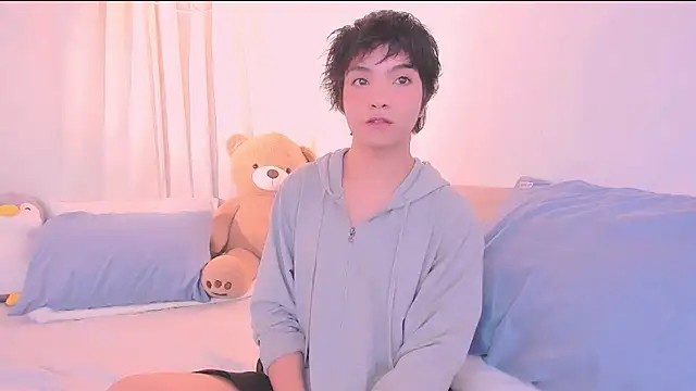 Snapshot of AllanYong18 chatting on 01-10-26, 12:44 AllanYong18 online show from 01-10-26, 12:44