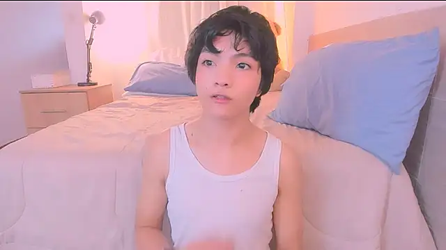 Snapshot of AllanYong18 chatting on 12-05-25, 12:15 AllanYong18 online show from 12-05-25, 12:15