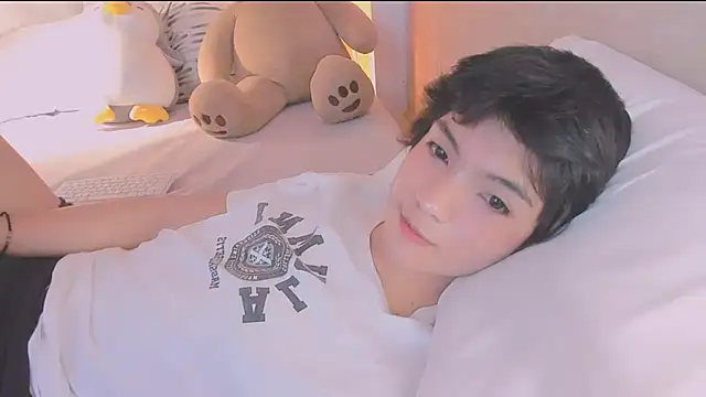 AllanYong18 online show from 02-22-26, 01:46