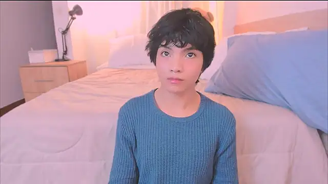 Snapshot of AllanYong18 chatting on 12-01-25, 05:08 AllanYong18 online show from 12-01-25, 05:08