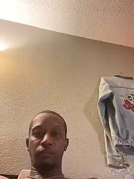 Snapshot of bon3z-n-tingz chatting on 01-13-25, 03:56 bon3z-n-tingz online show from 01-13-25, 03:56