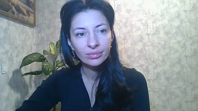 Snapshot of LissaBlossom chatting on 10-12-25, 04:25 LissaBlossom online show from 10-12-25, 04:25