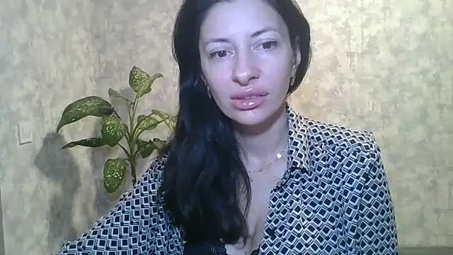 Snapshot of LissaBlossom chatting on 09-21-25, 04:06 LissaBlossom online show from 09-21-25, 04:06