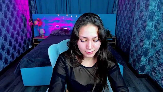 Snapshot of Bellalovesss chatting on 03-07-25, 02:01 Bellalovesss online show from 03-07-25, 02:01