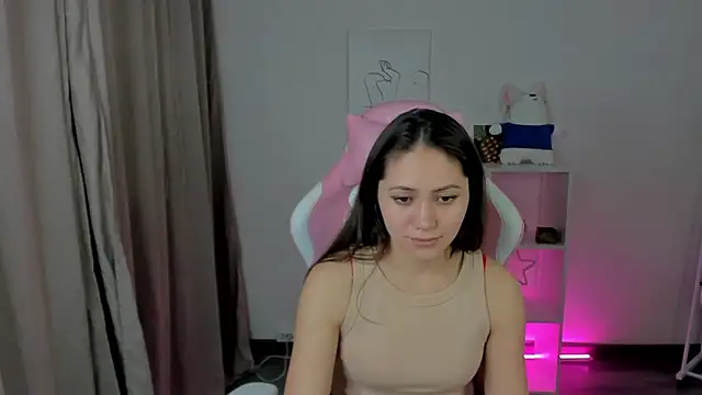 Snapshot of Bellalovesss chatting on 02-17-25, 01:44 Bellalovesss online show from 02-17-25, 01:44