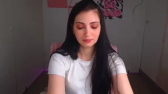 Snapshot of Amalia_amor chatting on 05-08-26, 05:44 Amalia amor online show from 05-08-26, 05:44