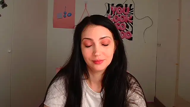 Snapshot of Amalia_amor chatting on 05-17-26, 05:40 Amalia amor online show from 05-17-26, 05:40