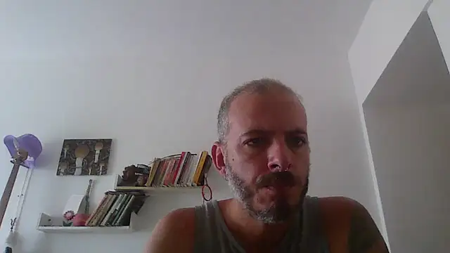 Snapshot of xtrppyx chatting on 10-28-25, 11:09 xtrppyx online show from 10-28-25, 11:09