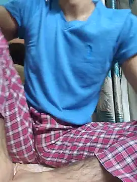 TOPMOON001 online show from 04-15-26, 07:29