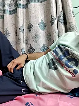 TOPMOON001 online show from 03-18-25, 02:50