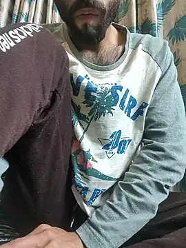 TOPMOON001 online show from 01-05-26, 06:44