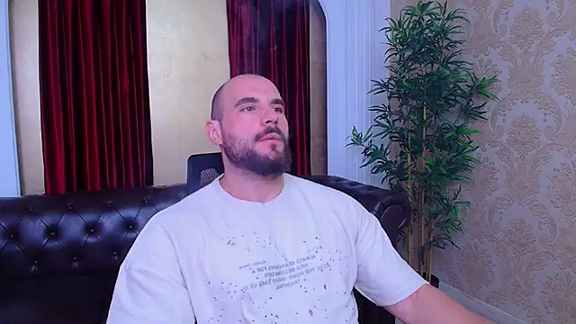 Snapshot of AdamJamesonn chatting on 09-14-25, 04:57 AdamJamesonn online show from 09-14-25, 04:57