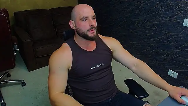 AdamJamesonn online show from 06-26-26, 05:13