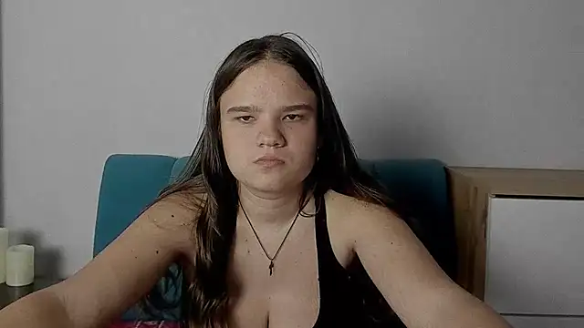 Snapshot of AdeleCruz chatting on 06-02-26, 11:43 AdeleCruz online show from 06-02-26, 11:43