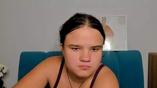 Snapshot of AdeleCruz chatting on 10-02-25, 12:19 AdeleCruz online show from 10-02-25, 12:19
