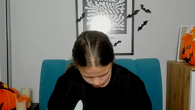 AdeleCruz online show from 11-02-25, 08:08