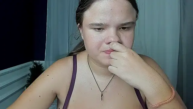 Snapshot of AdeleCruz chatting on 09-15-25, 12:16 AdeleCruz online show from 09-15-25, 12:16