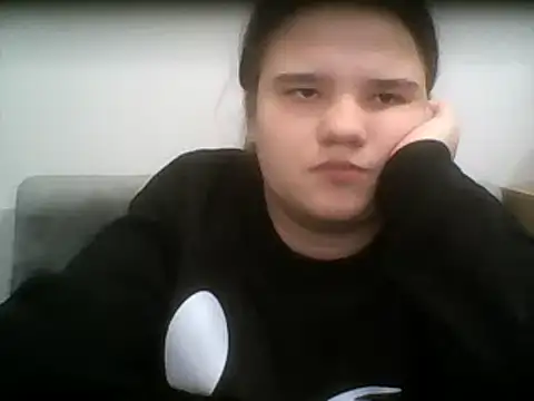 Snapshot of AdeleCruz chatting on 03-15-25, 04:32 AdeleCruz online show from 03-15-25, 04:32