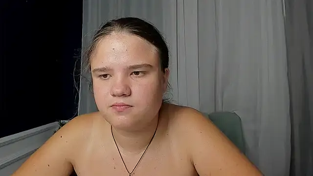 Snapshot of AdeleCruz chatting on 09-14-25, 12:05 AdeleCruz online show from 09-14-25, 12:05