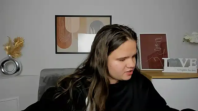Snapshot of AdeleCruz chatting on 02-27-25, 04:21 AdeleCruz online show from 02-27-25, 04:21