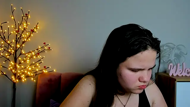 Snapshot of AdeleCruz chatting on 02-17-25, 11:13 AdeleCruz online show from 02-17-25, 11:13