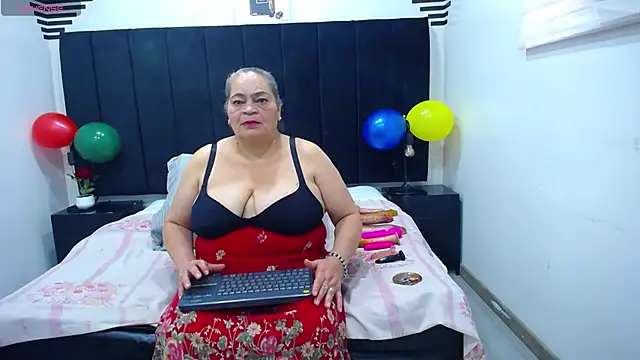 VickyBoobss online show from 10-18-25, 01:02