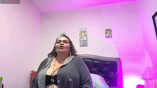VickyBoobss online show from 06-04-26, 05:17