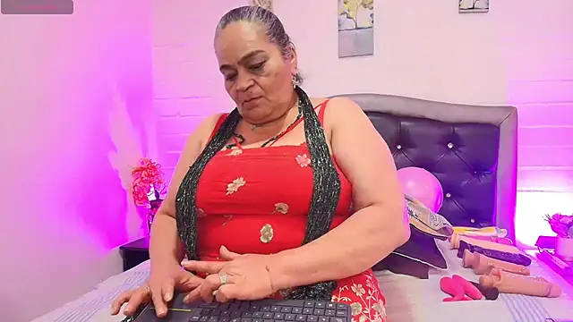 VickyBoobss online show from 06-30-26, 07:36