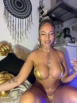 Snapshot of CheekyChels chatting on 03-02-25, 02:36 CheekyChels online show from 03-02-25, 02:36