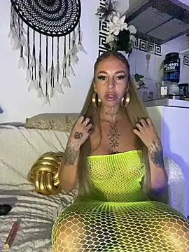 Snapshot of CheekyChels chatting on 03-19-25, 10:31 CheekyChels online show from 03-19-25, 10:31