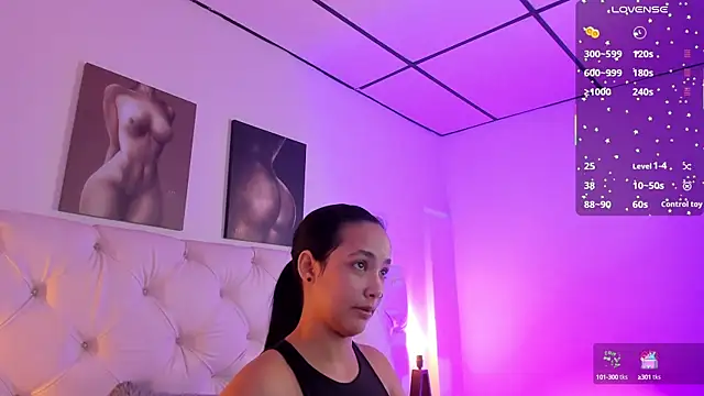 Snapshot of kathy_bakerr chatting on 10-13-25, 01:34 kathy bakerr online show from 10-13-25, 01:34